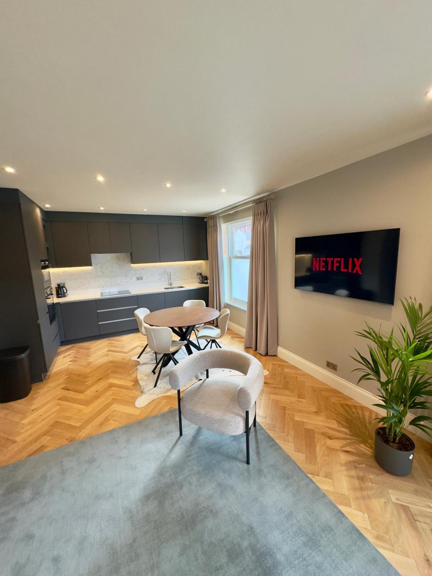 Macbeths Corner High End Luxury Apartment In Centre With Parking Stratford-upon-Avon Exterior foto