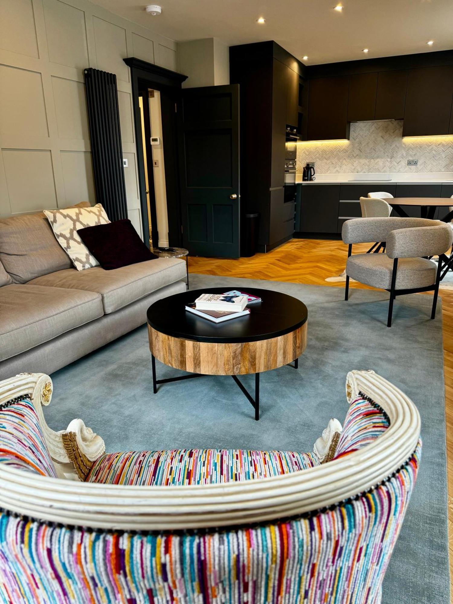 Macbeths Corner High End Luxury Apartment In Centre With Parking Stratford-upon-Avon Exterior foto